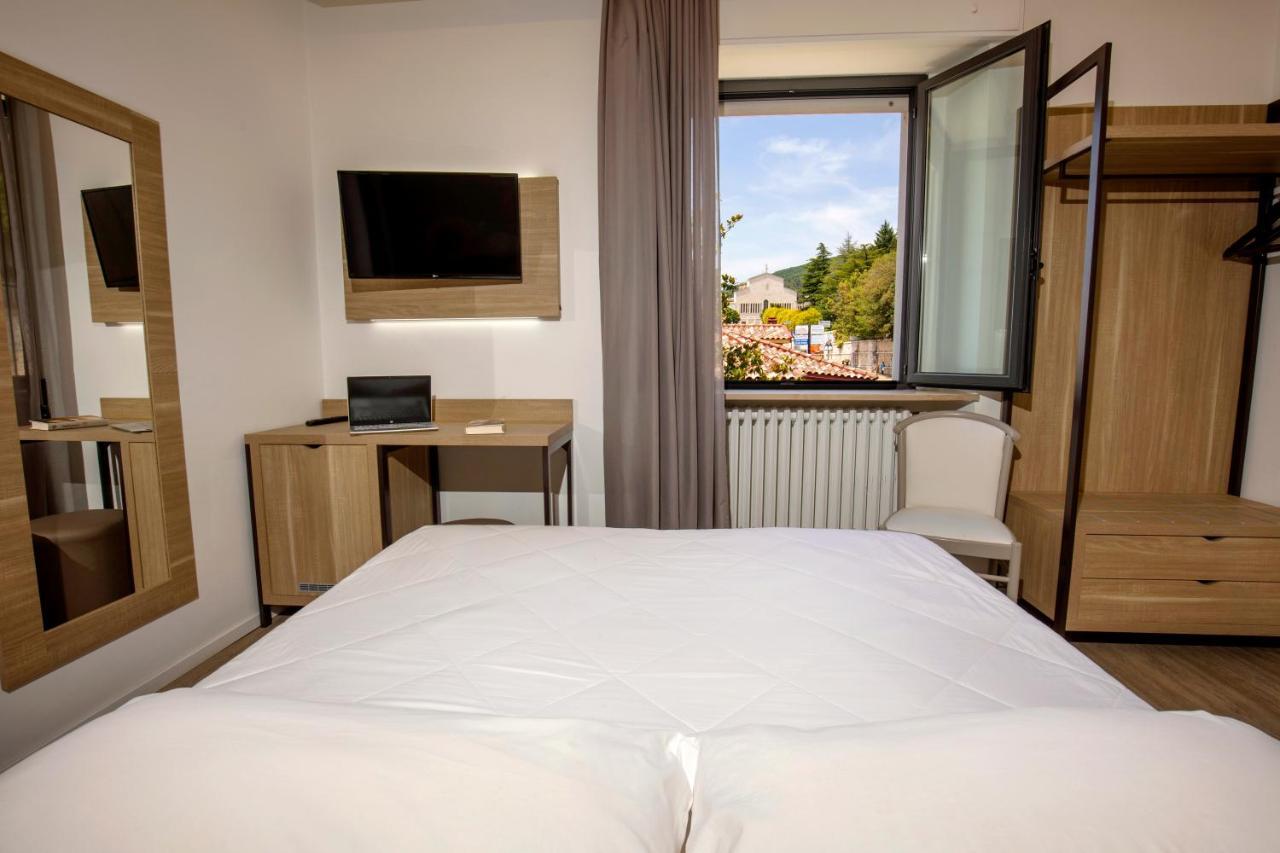 Hotel Sollievo San Giovanni Rotondo Exteriör bild
